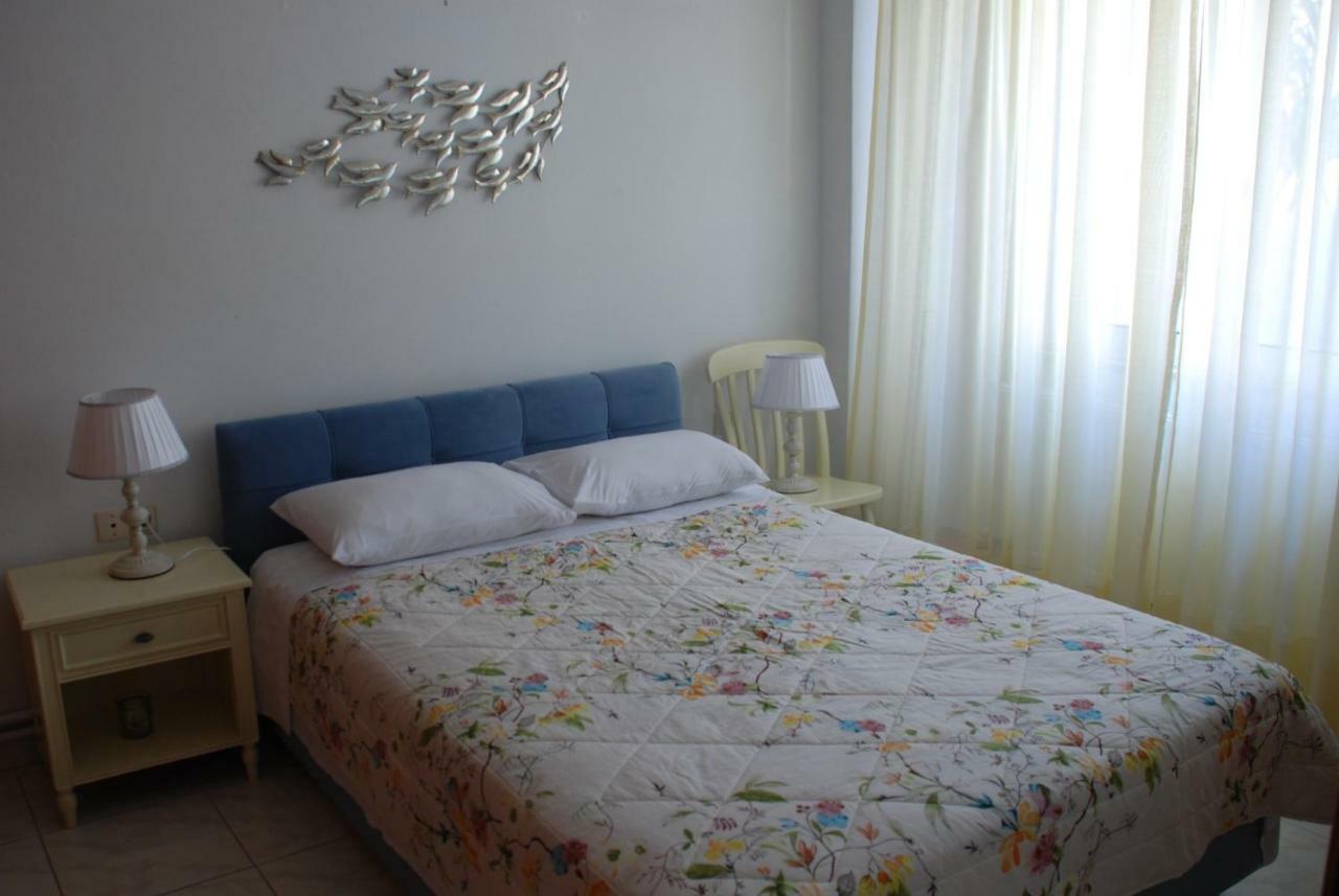 Theodora Apartment Patitiri  Bagian luar foto